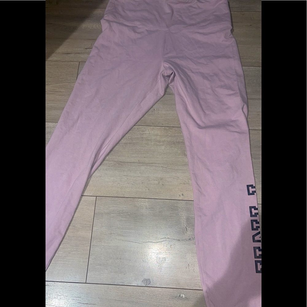 Pink vs high waisted leggings